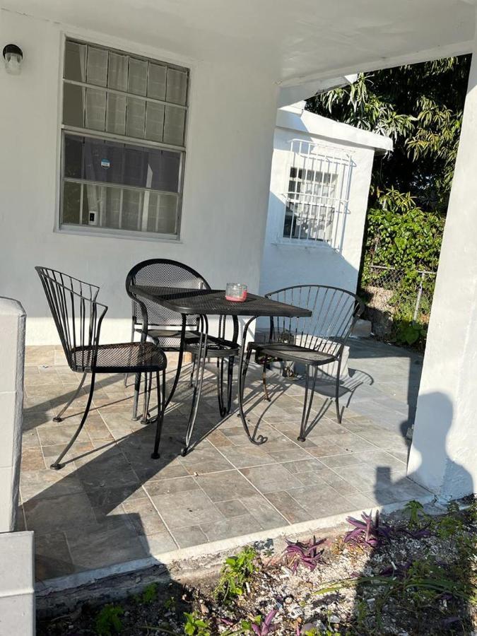 Eco-Shared Wynwood Hostel Miami Exterior photo
